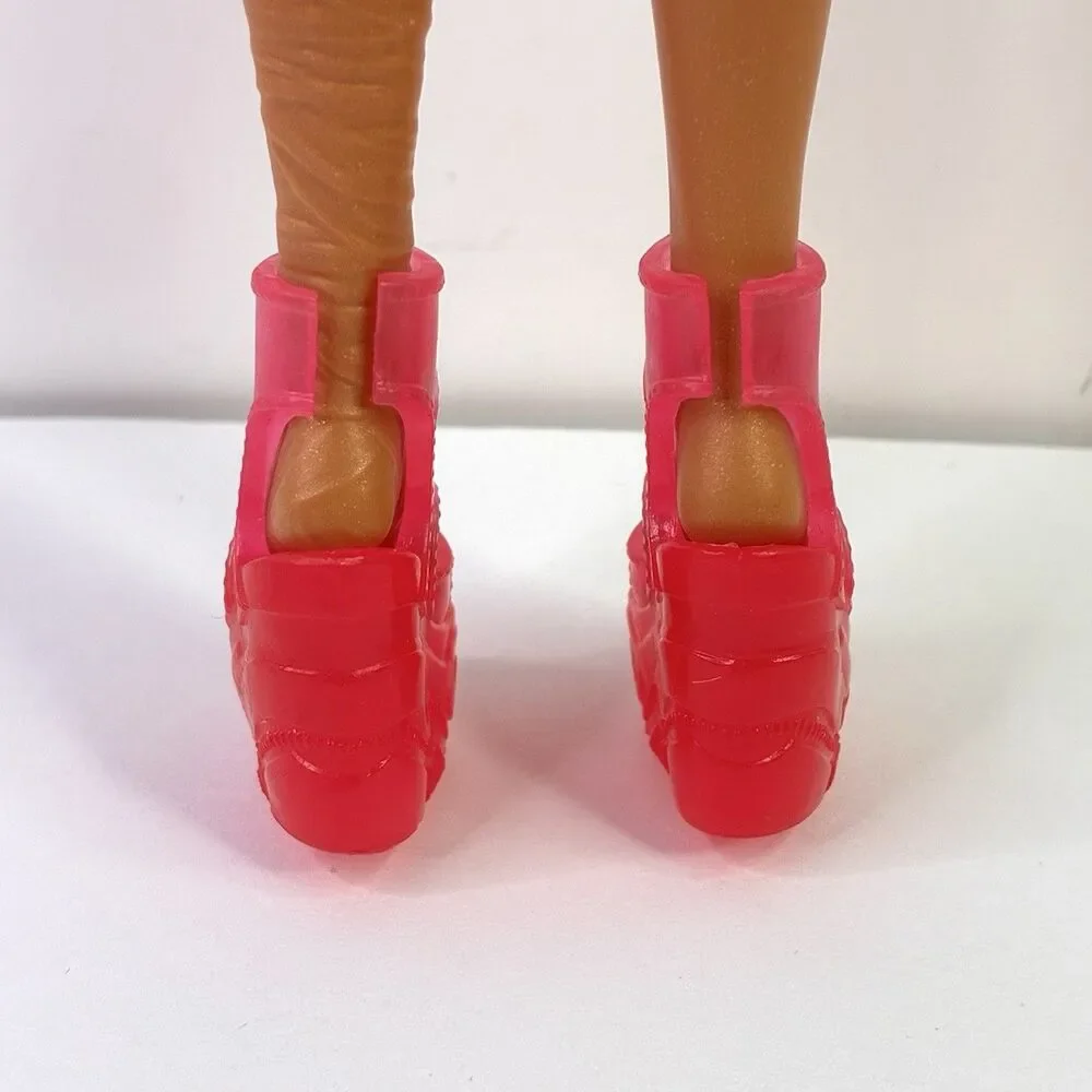 Monster High Scare-adise Island G3 Doll Clawdeen Wolf Pink High Heels Shoes